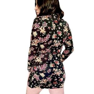 Haley & June Stretch Fit Form Dress with long sleeves floral pattern Medium